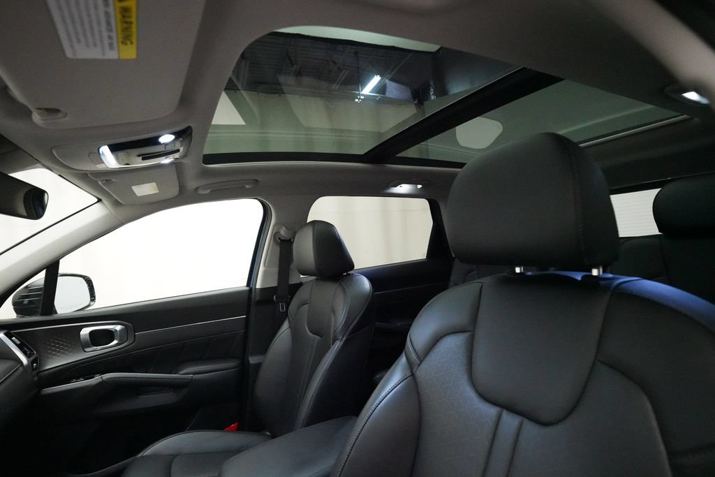 Used 2023 Kia Sorento SX AWD/4WD image 32