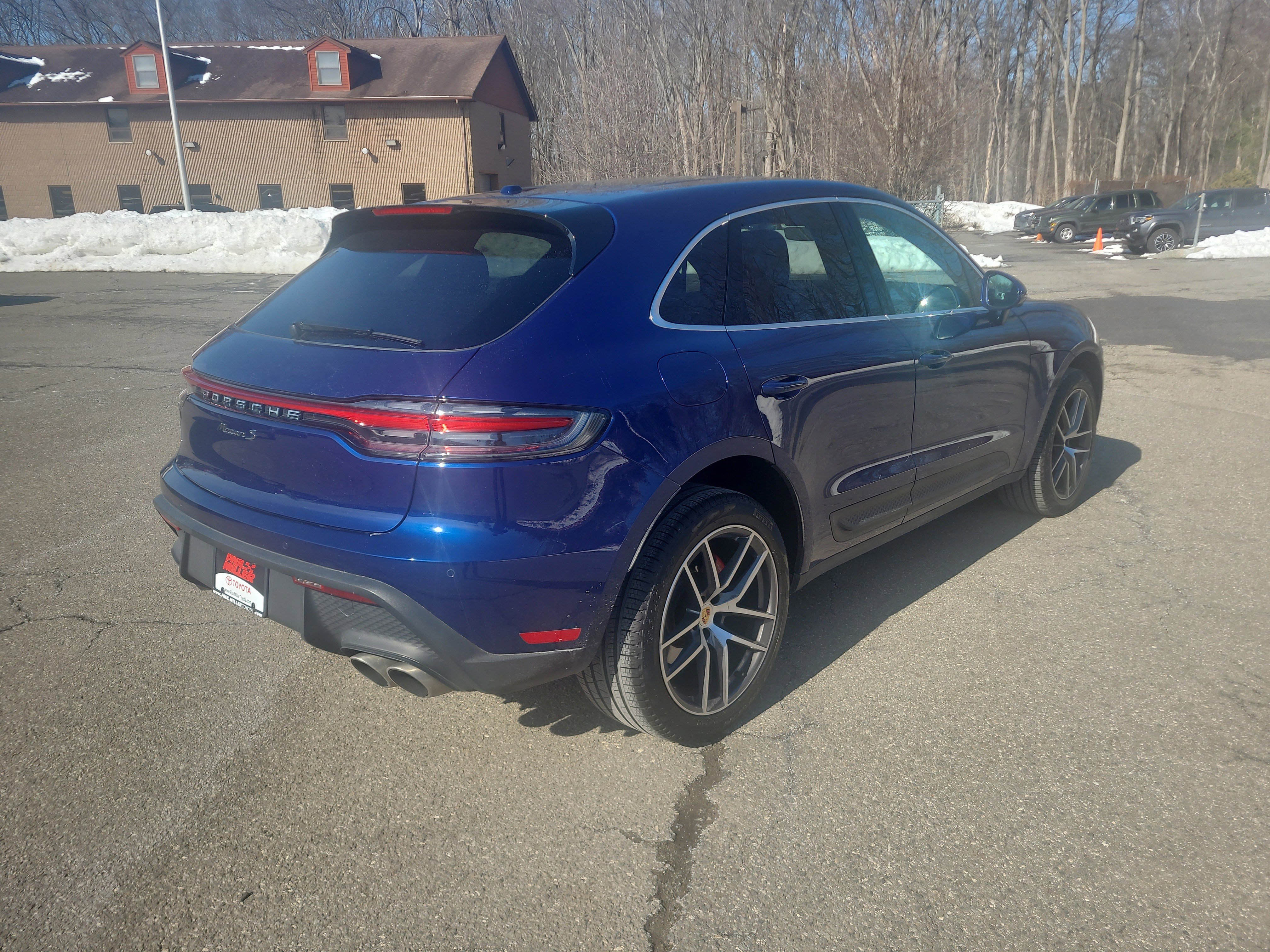 Used 2023 Porsche Macan S image 8