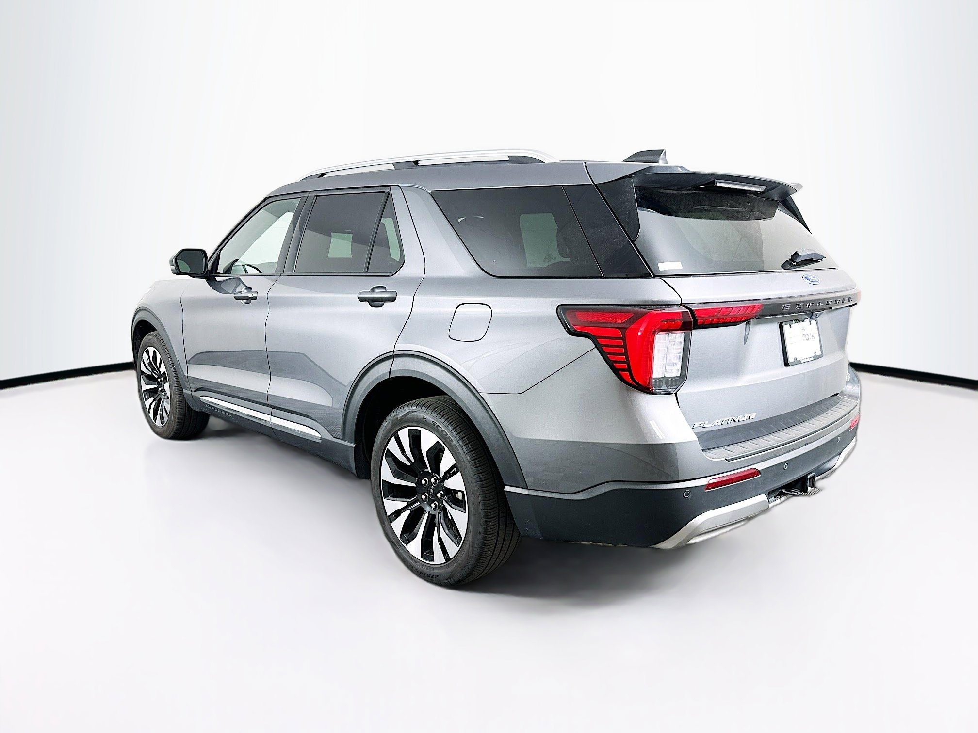 Used 2025 Ford Explorer Platinum w/ LUX Leather Package image 5
