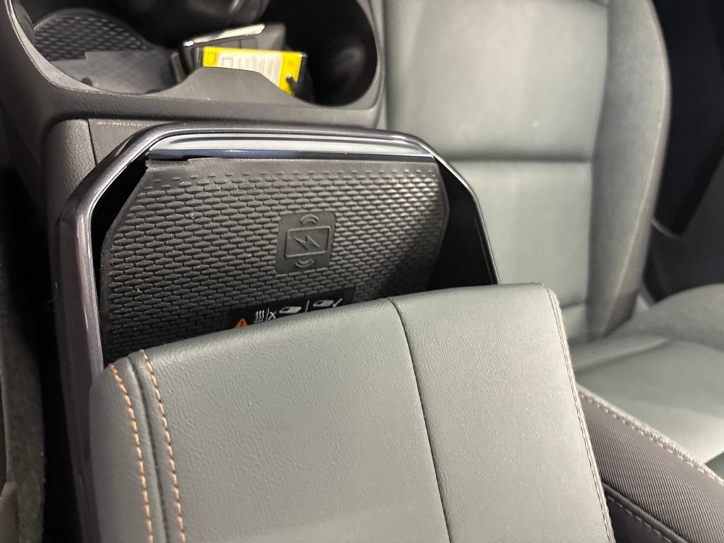 Used 2026 GMC Terrain AT4 w/ Convenience Package III AWD/4WD image 12
