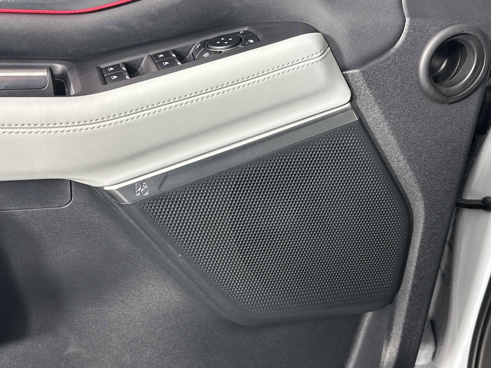 Used 2025 Ford Expedition Platinum image 12