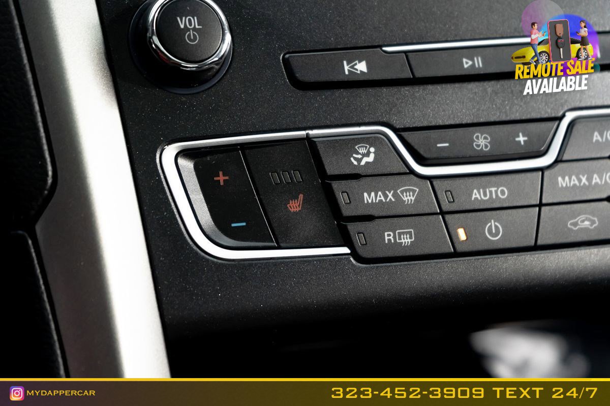 Used 2020 Ford Fusion SEL image 29