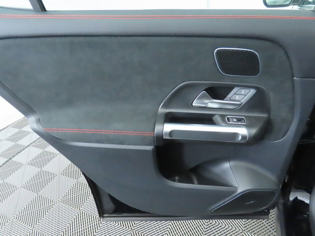 Certified 2025 Mercedes-Benz GLB 35 AMG 4MATIC image 26