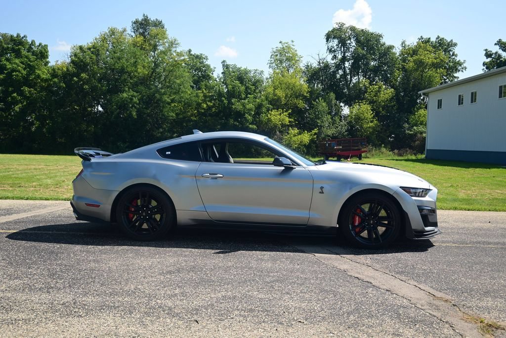 Used 2022 Ford Mustang Shelby GT500 w/ Technology Package RWD image 10