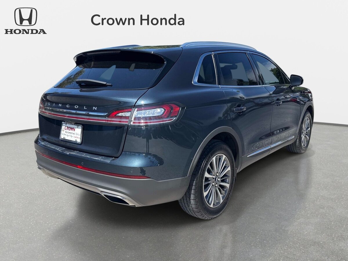 Used 2023 Lincoln Nautilus Reserve FWD image 4