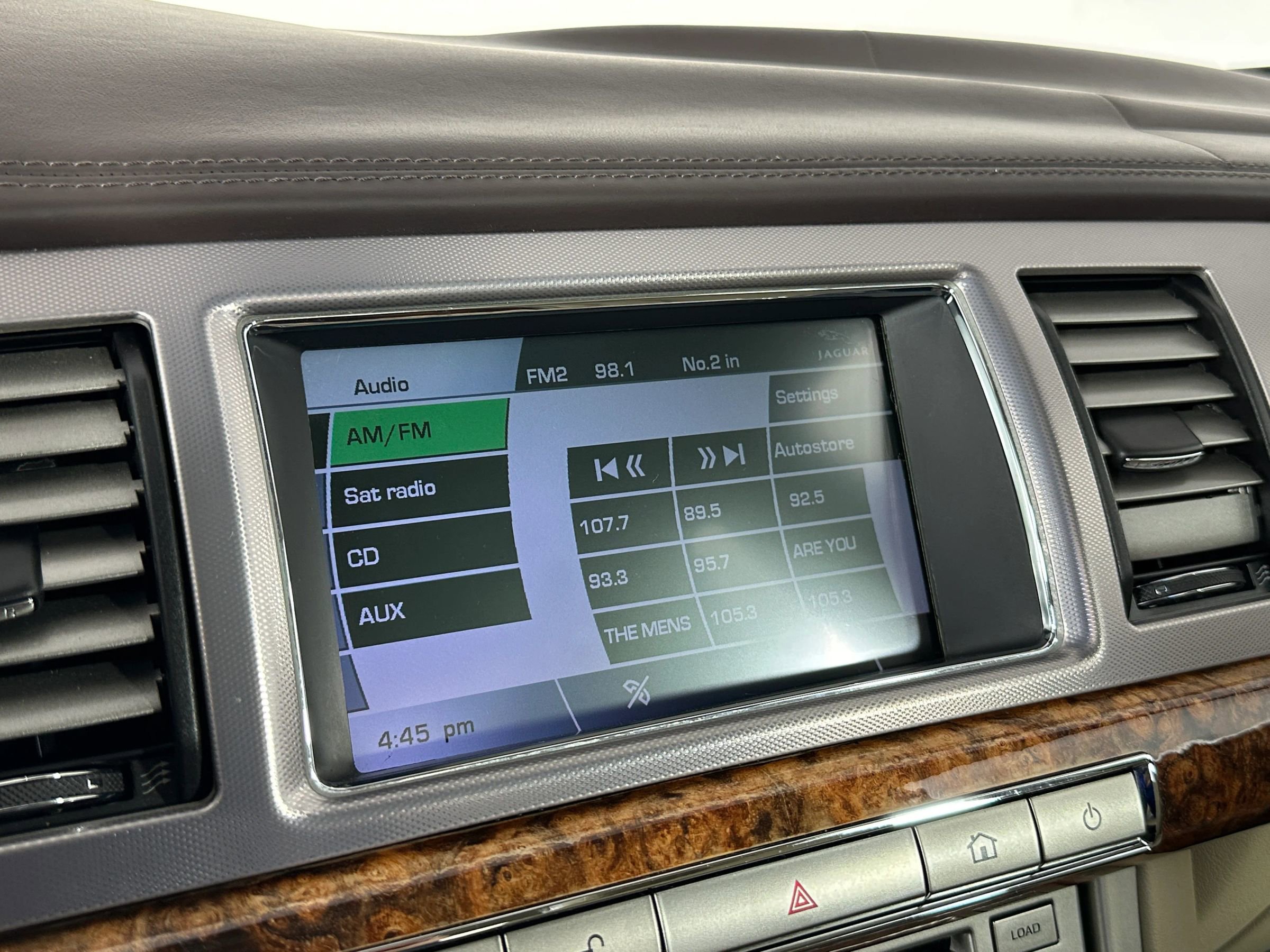 Used 2009 Jaguar XF Premium image 29