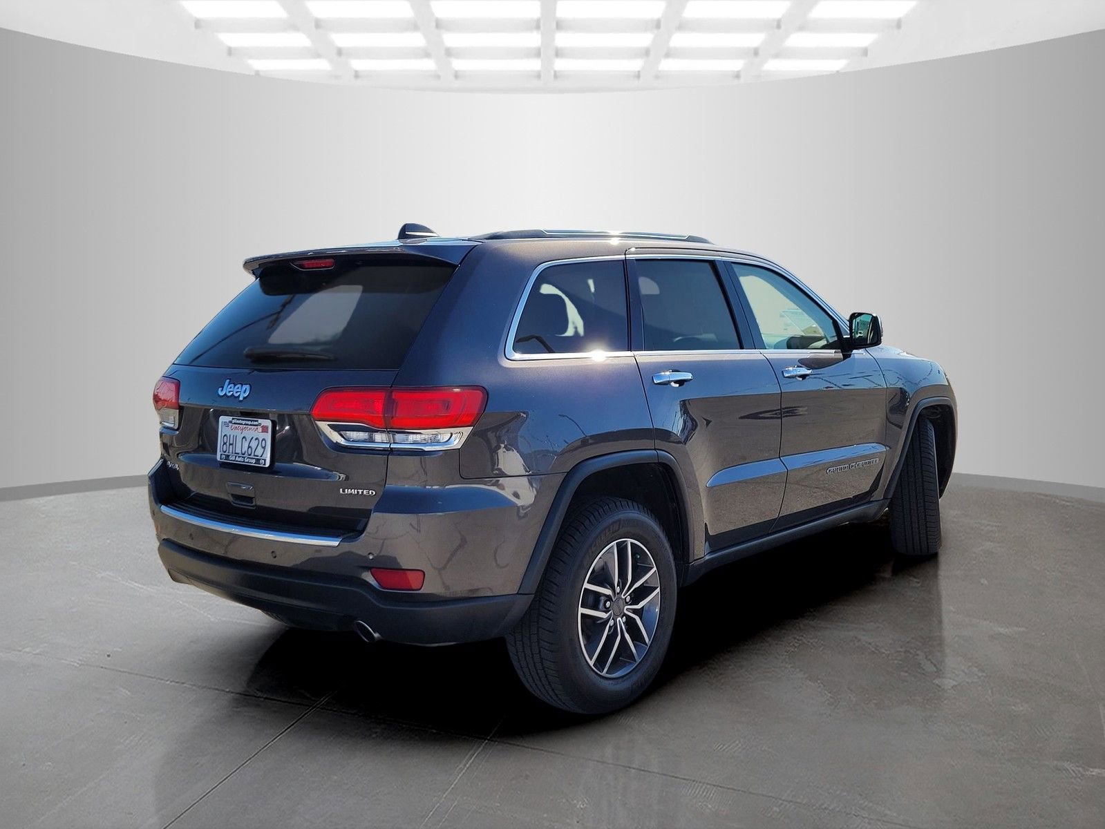Used 2019 Jeep Grand Cherokee Limited image 3