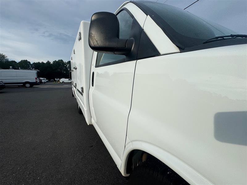 Used 2014 Chevrolet Express 3500 RWD image 23