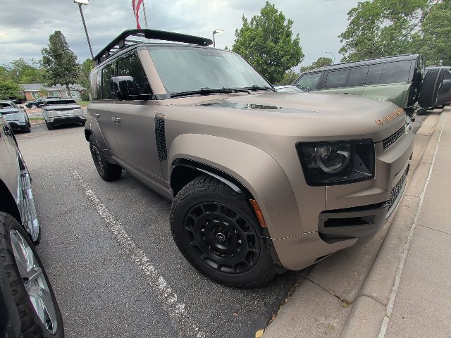 Certified 2025 Land Rover Defender 110 AWD/4WD image 4