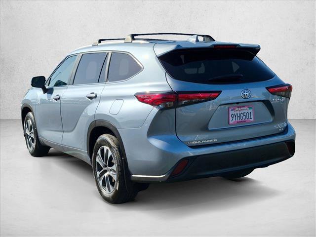 Used 2023 Toyota Highlander XLE FWD image 8