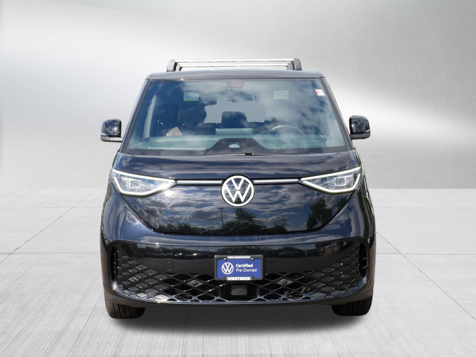 Certified 2025 Volkswagen ID. Buzz Pro S RWD image 2