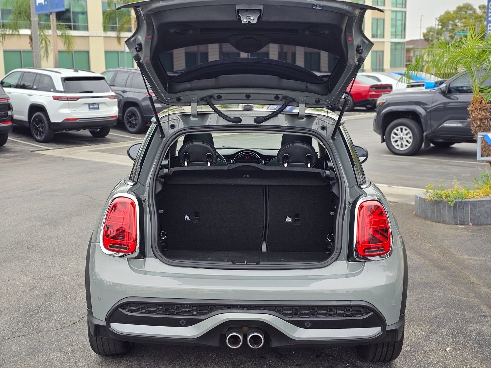 Used 2023 MINI Cooper S FWD image 7