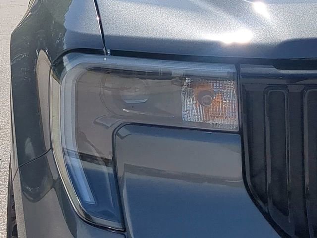 New 2025 Ford Maverick Lobo image 9