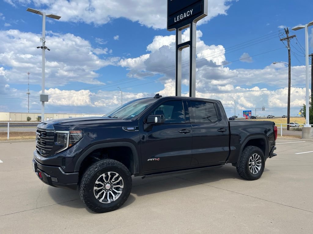 Used 2023 GMC Sierra 1500 AT4 w/ AT4 Premium Package AWD/4WD image 1