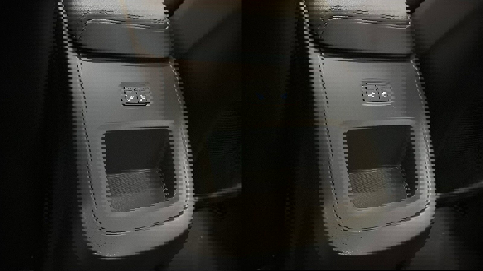 Used 2023 Volvo S60 B5 Plus w/ Climate Package image 28