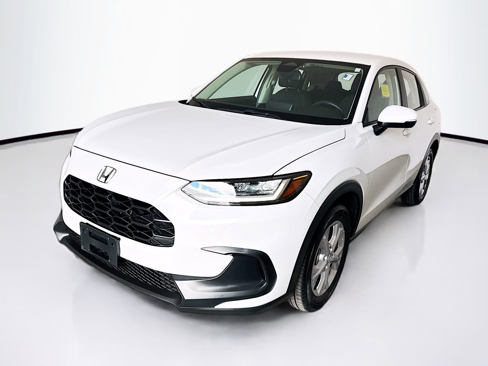 Used 2023 Honda HR-V LX image 3