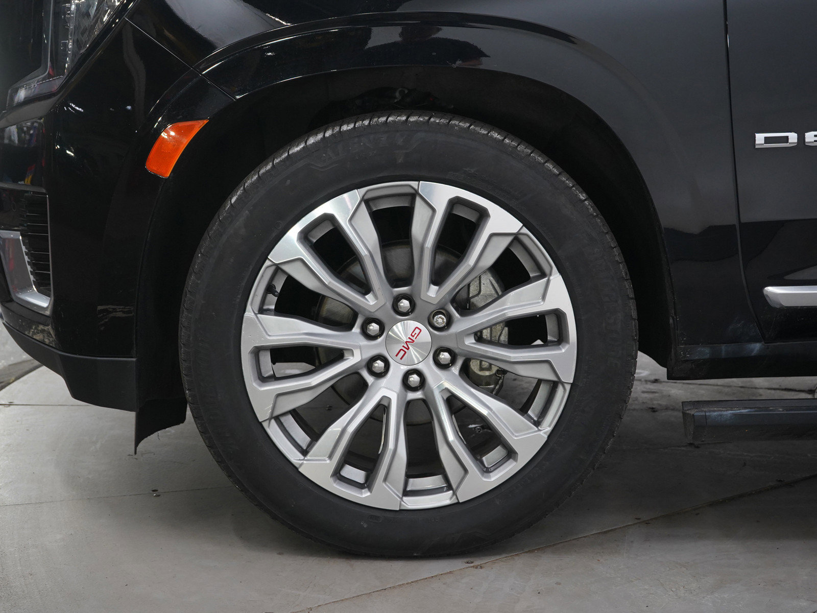 Used 2021 GMC Yukon XL Denali w/ Denali Ultimate Package image 34