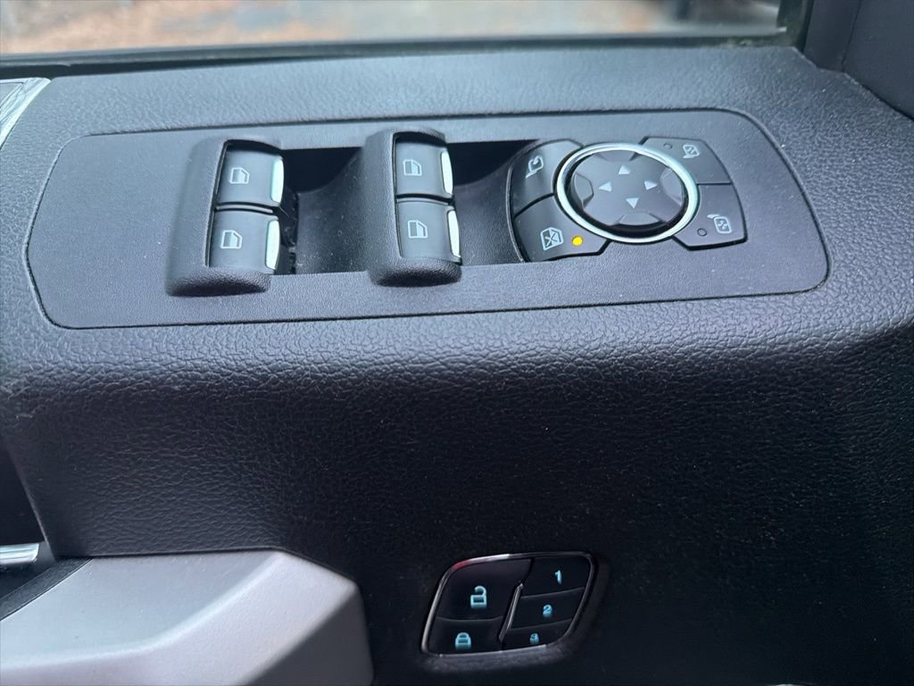 Used 2016 Ford F150 Lariat w/ Equipment Group 502A Luxury image 15