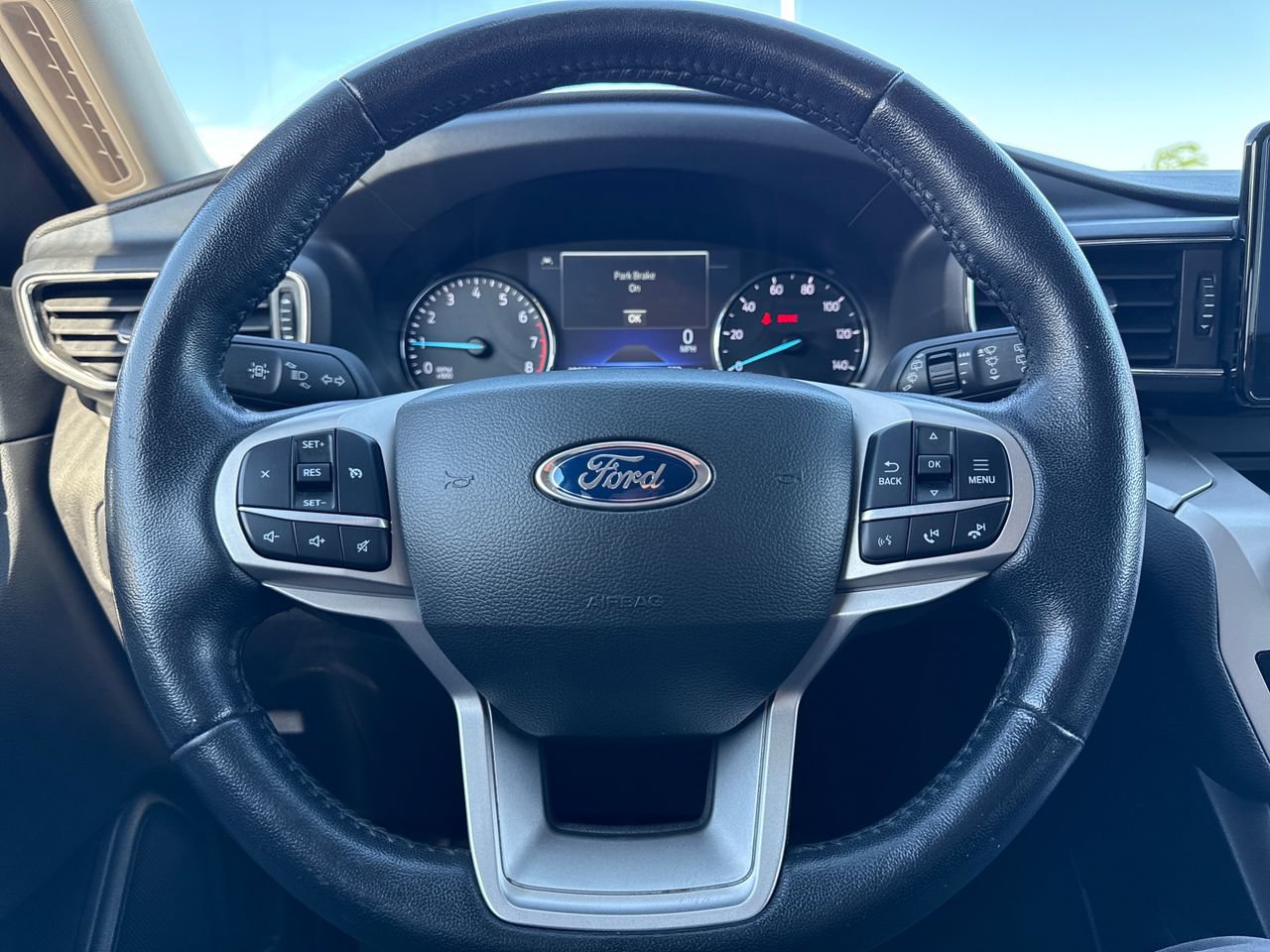 Used 2022 Ford Explorer XLT w/ Equipment Group 202A AWD/4WD image 17