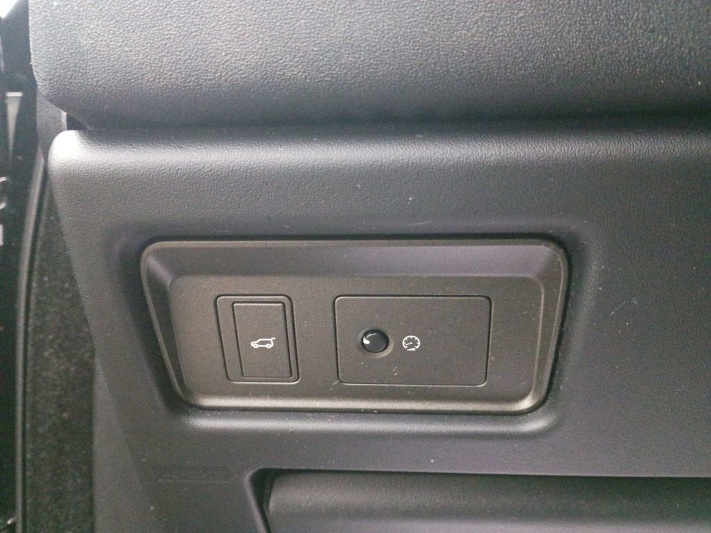 Used 2017 Land Rover Range Rover Evoque SE image 33