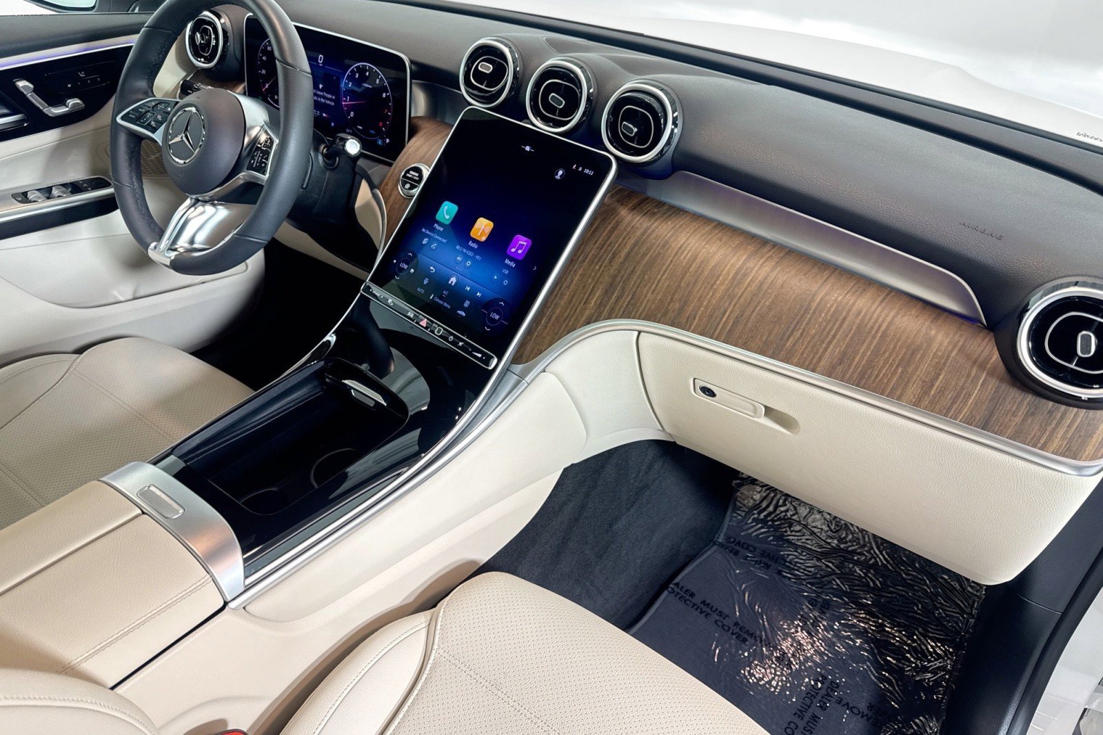 Certified 2026 Mercedes-Benz GLC 300 image 28