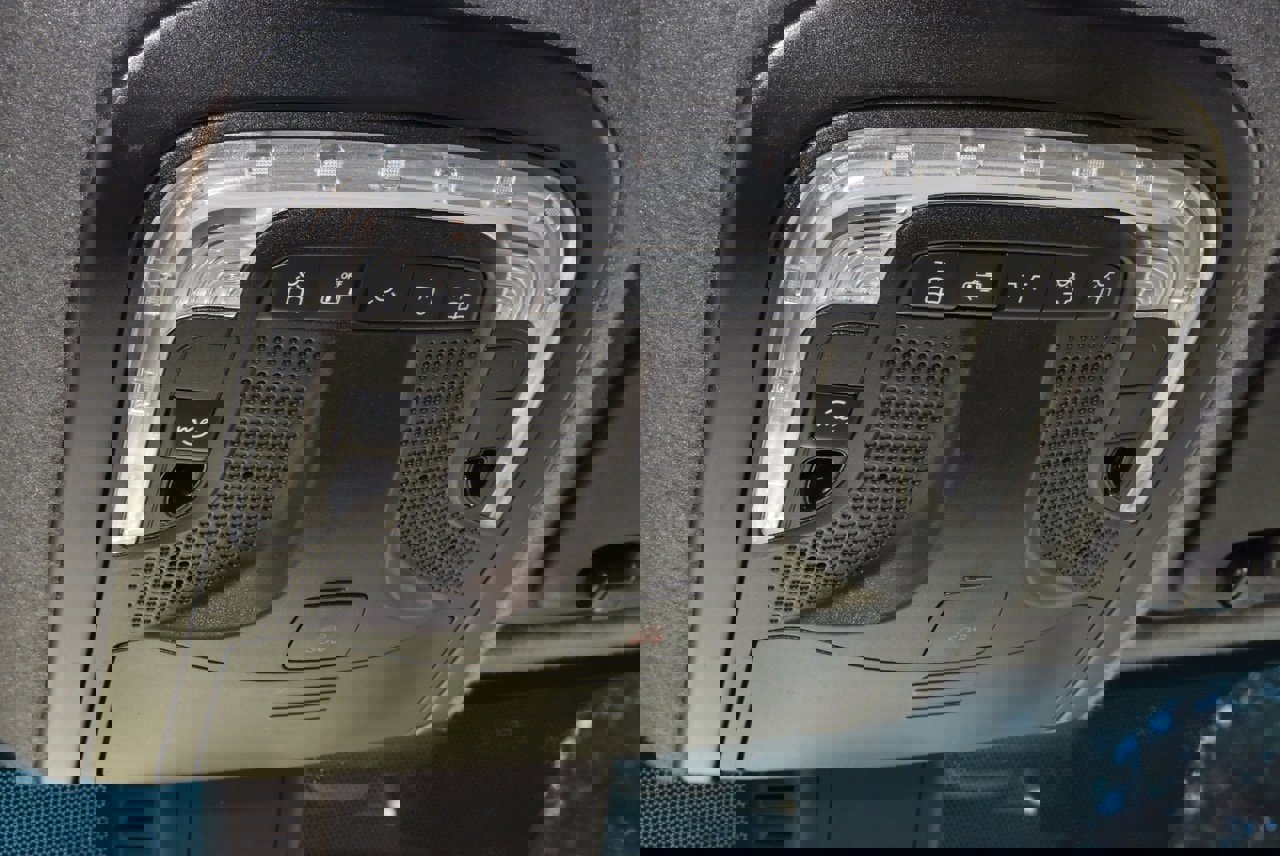 Used 2025 Mercedes-Benz Sprinter 2500 image 32