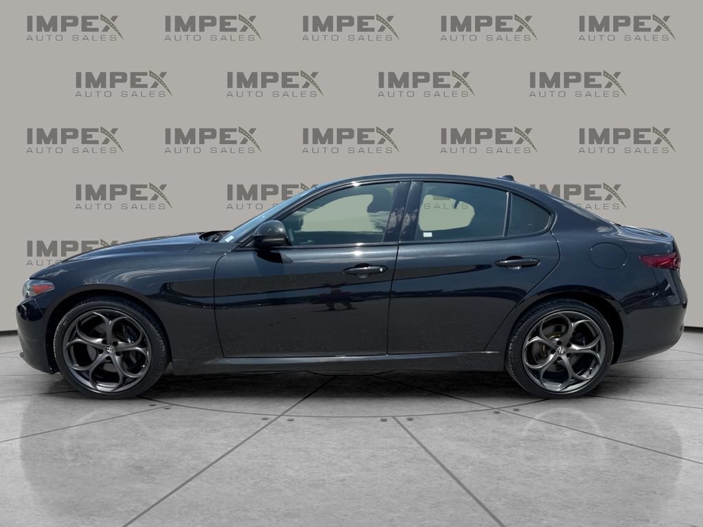 Used 2019 Alfa Romeo Giulia AWD w/ Nero Edizione image 2