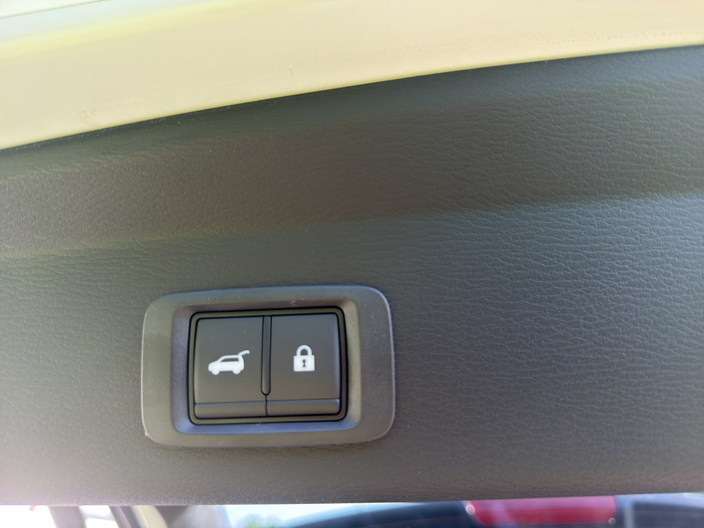 New 2026 Mitsubishi Outlander SEL FWD image 9