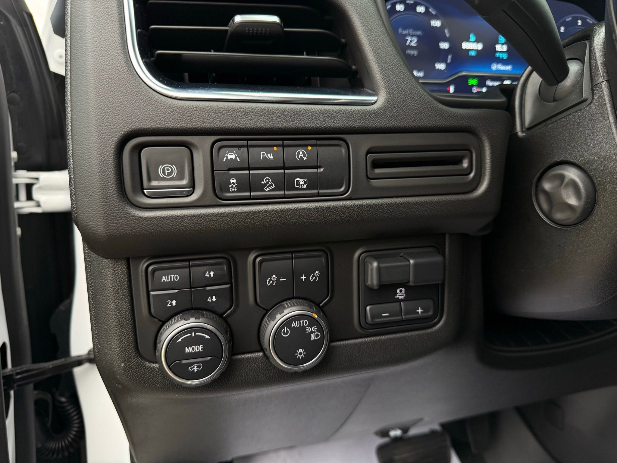 Used 2023 Chevrolet Tahoe Z71 image 52