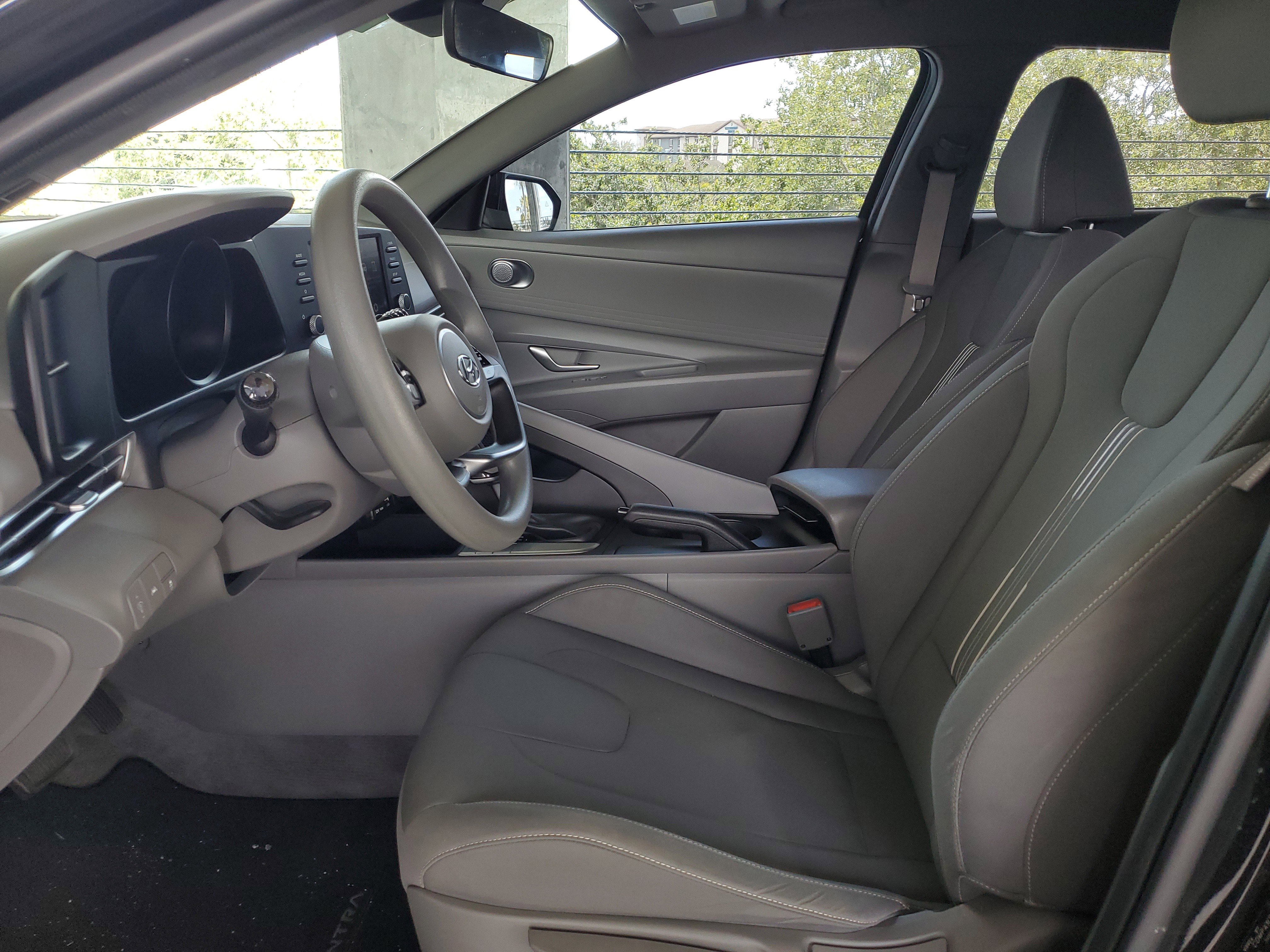 Used 2023 Hyundai Elantra SEL FWD image 16