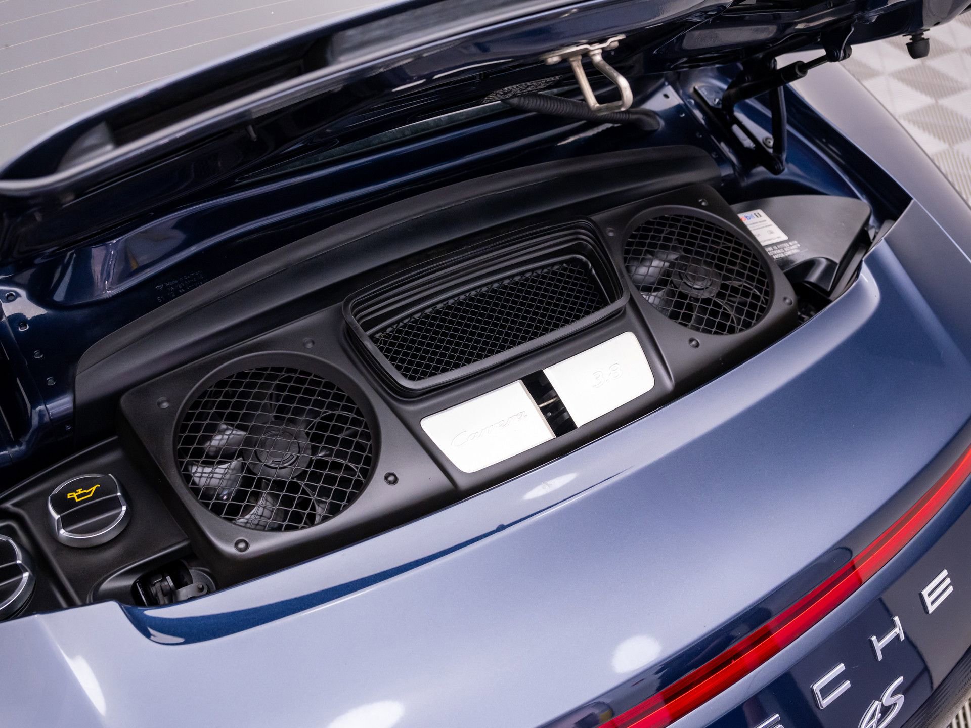 Used 2015 Porsche 911 Carrera 4S AWD/4WD image 25
