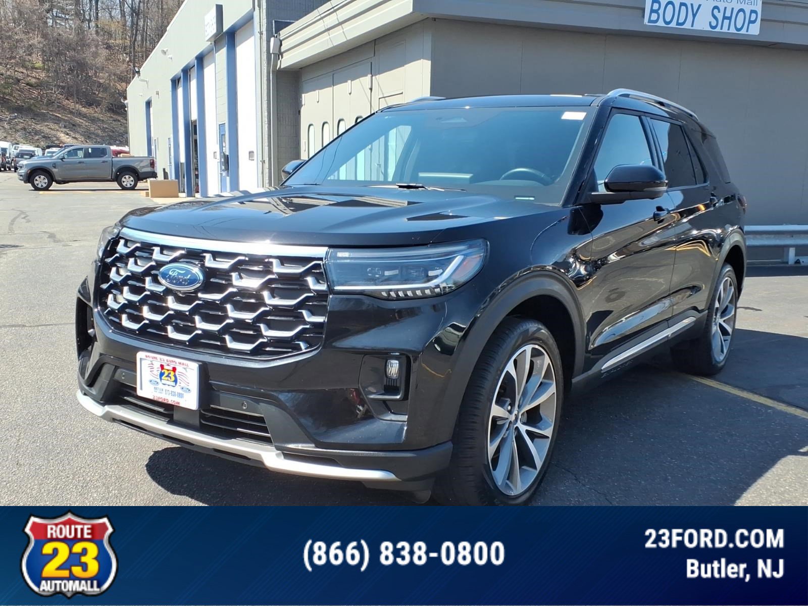 Certified 2025 Ford Explorer Platinum w/ Ultimate Package AWD/4WD image 4