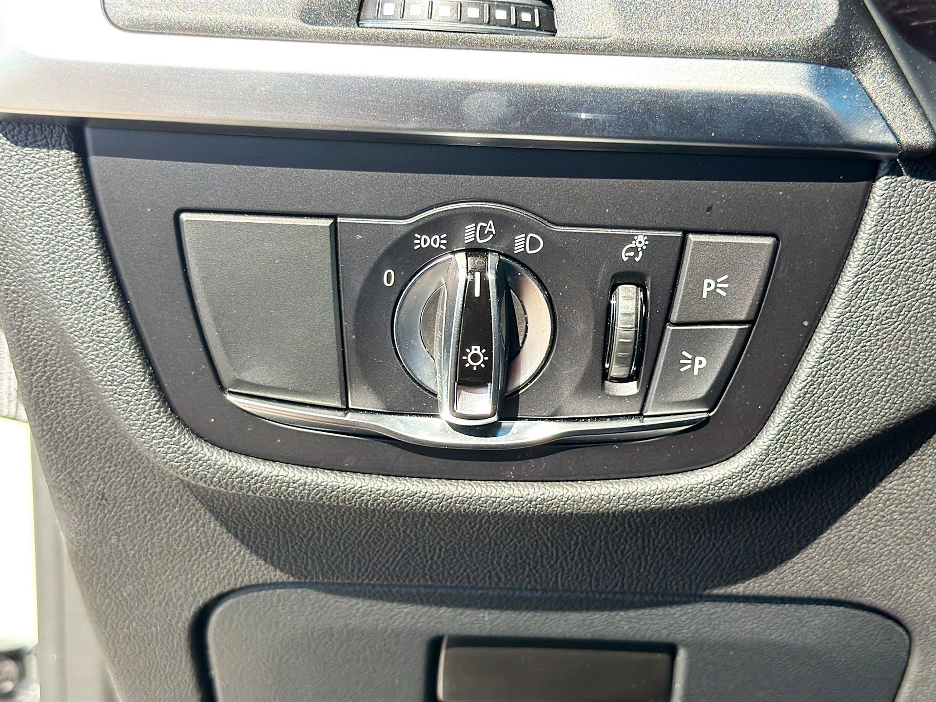 Certified 2025 BMW X4 xDrive30i w/ Premium Package image 36