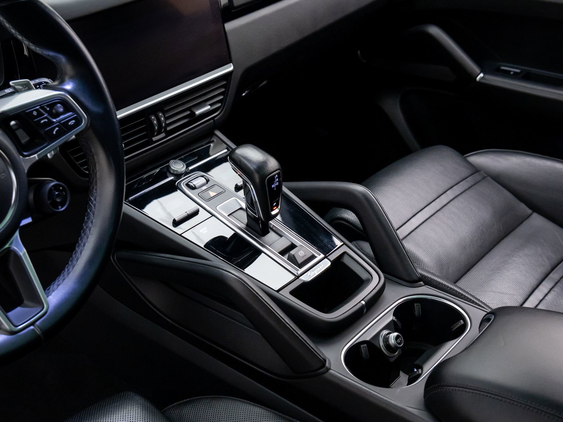 Used 2021 Porsche Cayenne GTS image 13