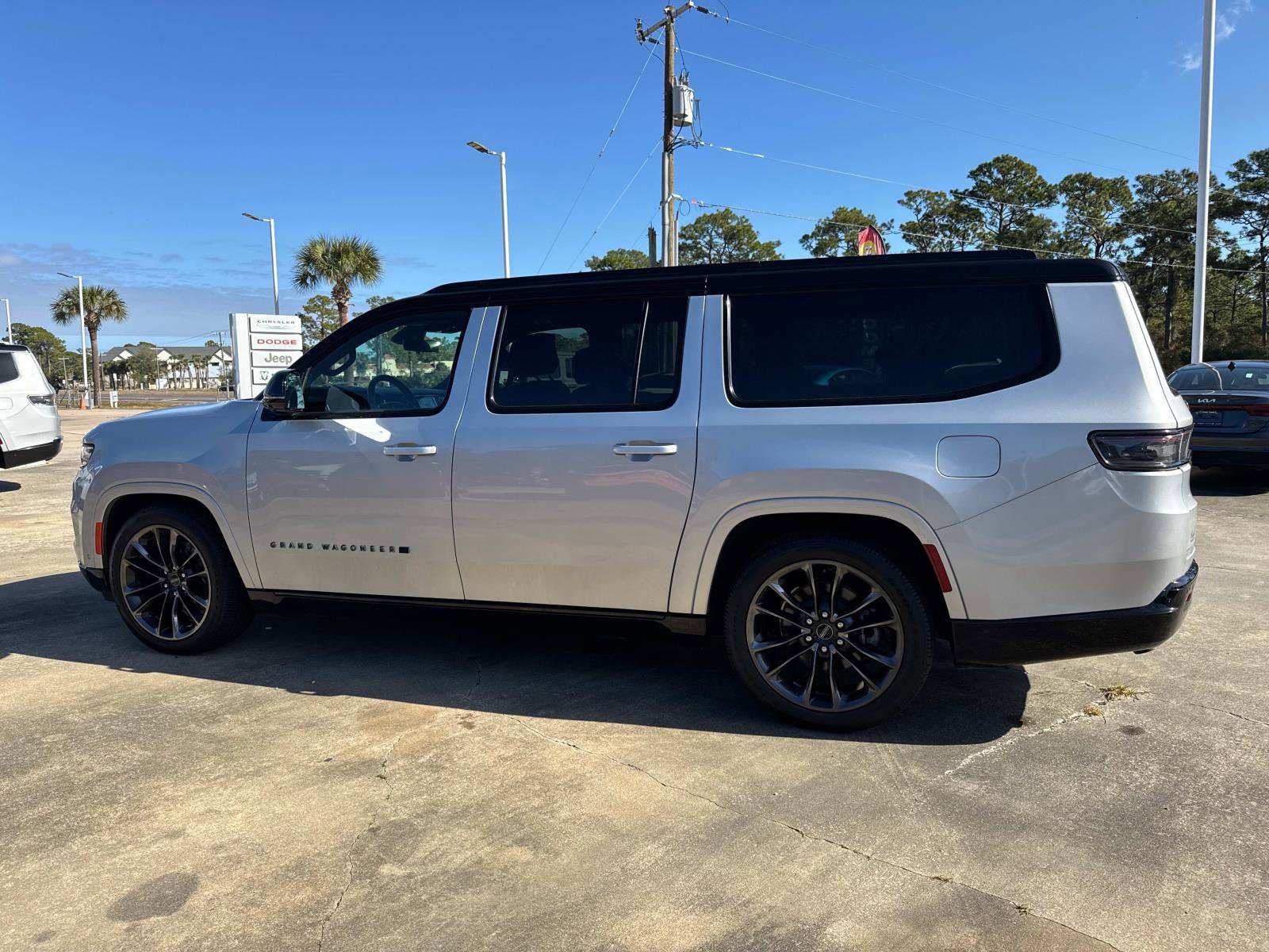 Certified 2024 Jeep Grand Wagoneer L Series II w/ Quick Order Packagew 28T image 5