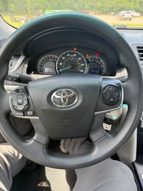 Used 2014 Toyota Camry LE FWD image 15