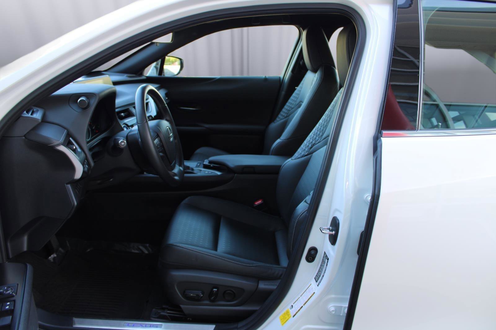 Used 2021 Lexus UX 250h w/ Accessory Package (Z2) AWD/4WD image 31