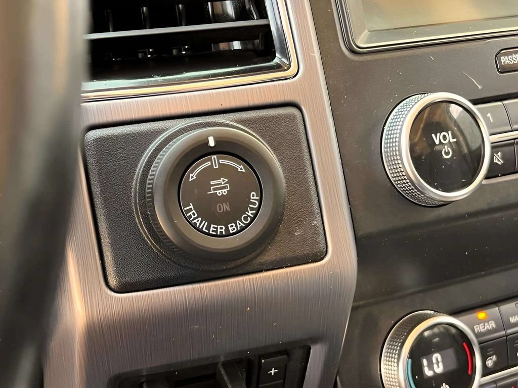 Used 2019 Ford Expedition Max Platinum AWD/4WD image 30