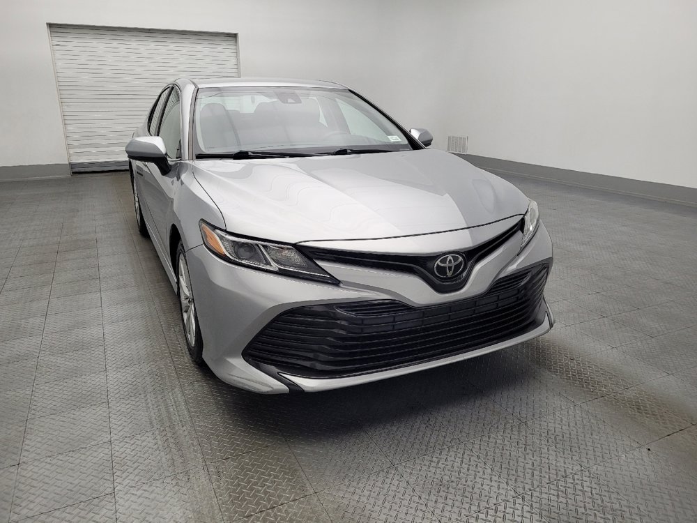 Used 2018 Toyota Camry LE image 14