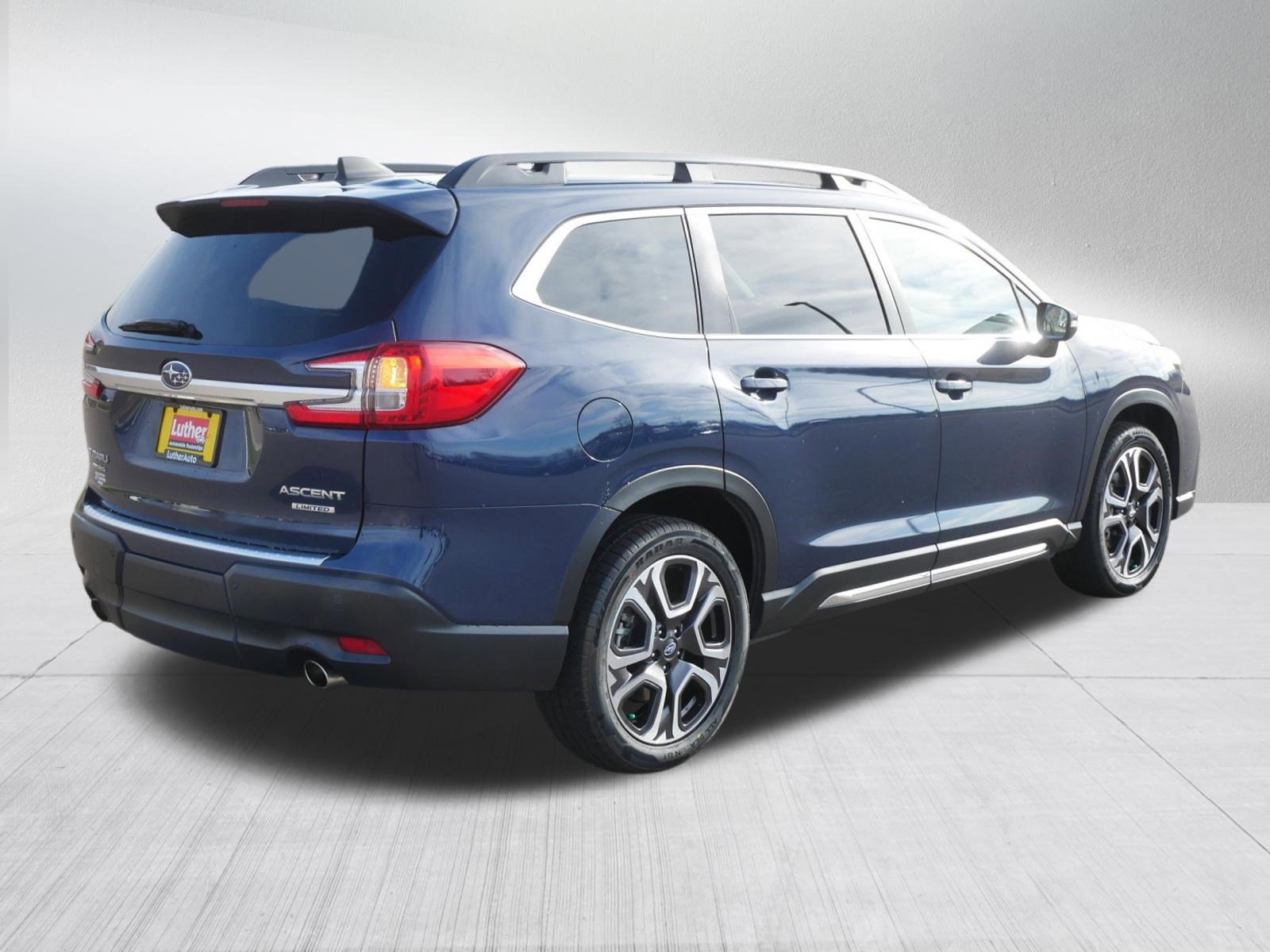 Used 2023 Subaru Ascent Limited AWD/4WD image 7