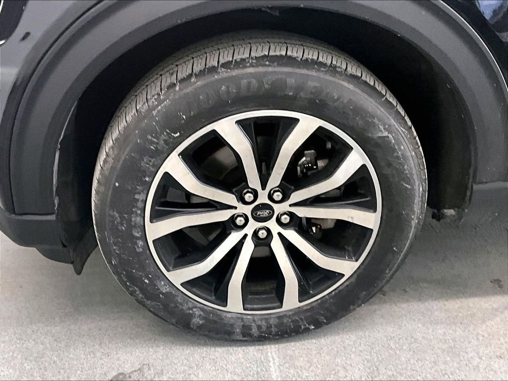 Used 2023 Ford Explorer ST-Line w/ Class IV Trailer Tow Package image 7