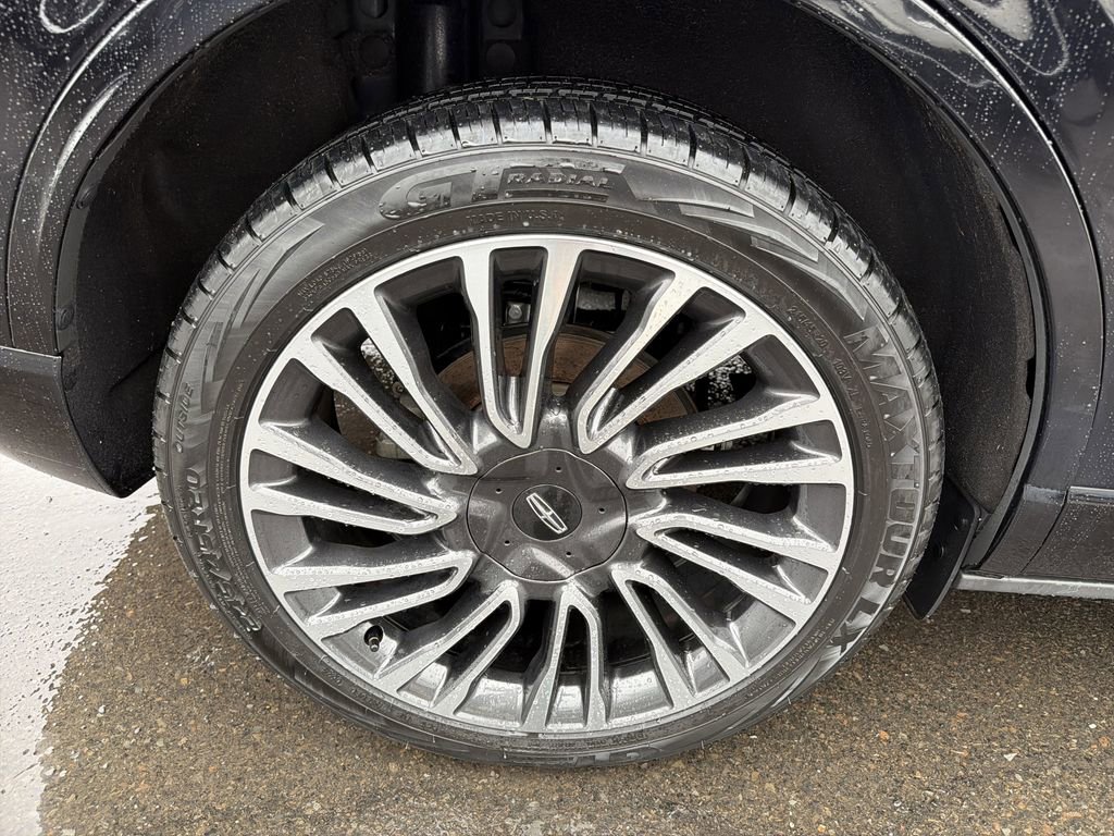 Used 2020 Lincoln Corsair Reserve w/ Equipment Group 201A image 34