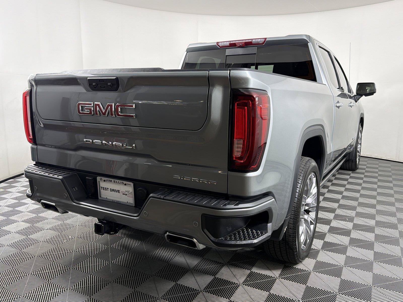 Certified 2025 GMC Sierra 1500 Denali w/ Denali Reserve Package AWD/4WD image 6