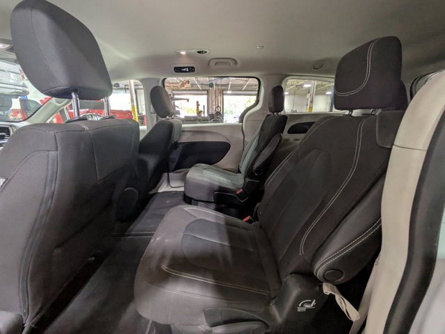Used 2023 Chrysler Voyager LX image 12