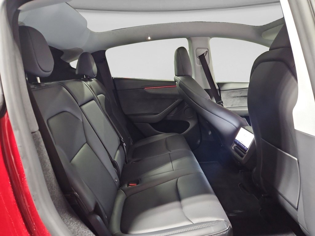 Used 2026 Tesla Model Y Long Range AWD/4WD image 19