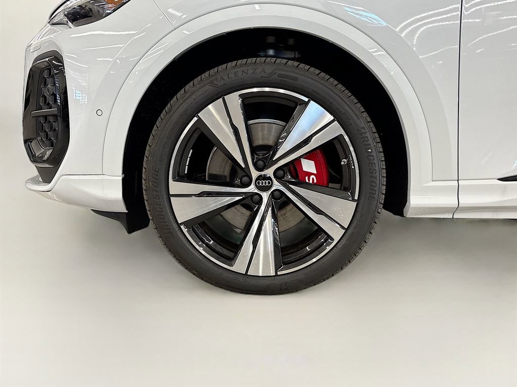 New 2026 Audi SQ5 Premium Plus image 24