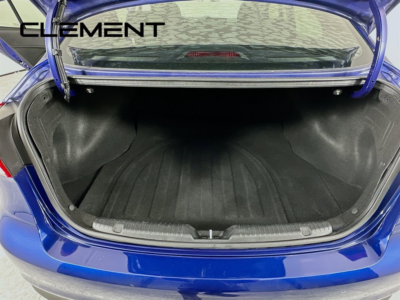 Used 2017 Kia Forte LX image 11