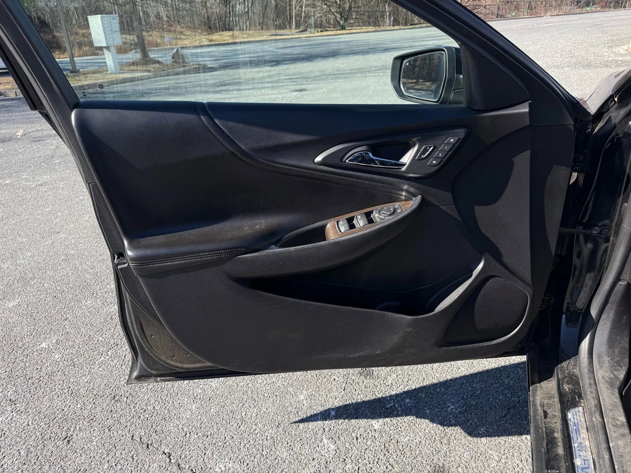 Used 2016 Chevrolet Malibu Premier w/ Driver Confidence Package image 16