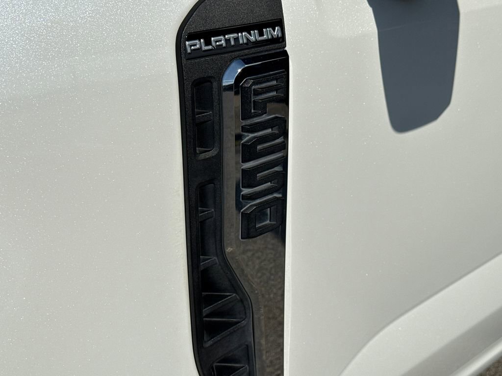 Used 2024 Ford F250 Platinum image 6