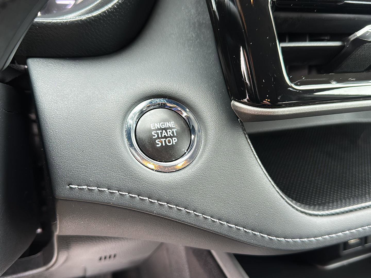 Used 2023 Toyota Highlander LE image 33